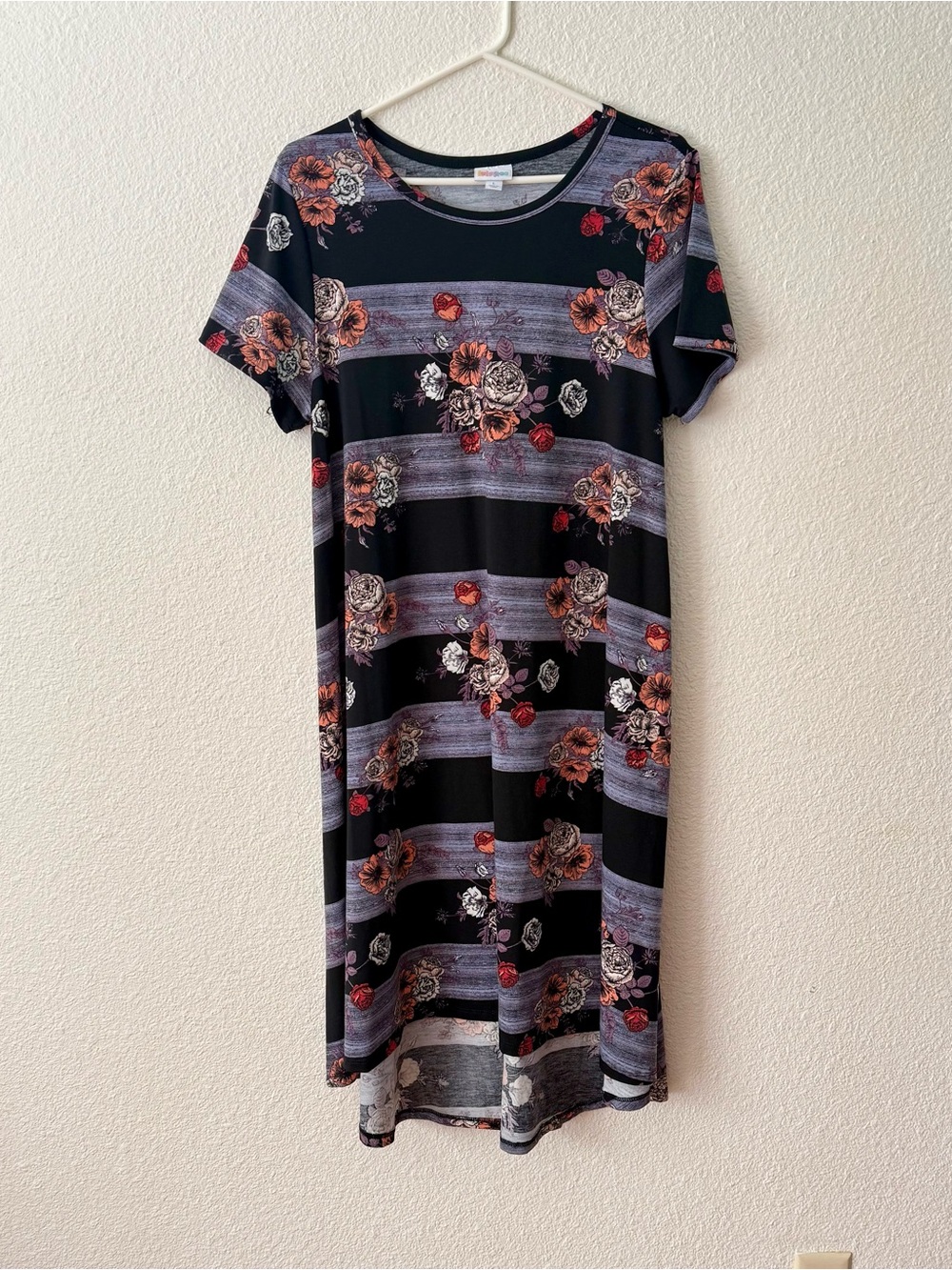 LuLaRoe Carly Swing Dress Large L Floral Stripe T-Shirt High-Low Dress Pockets